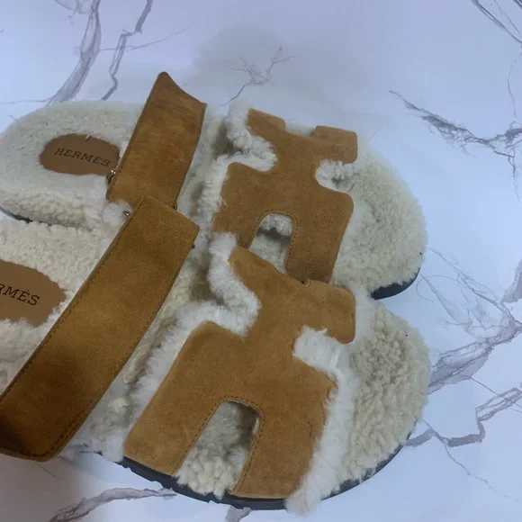 Hermes Chypre Sandals Shearling 37